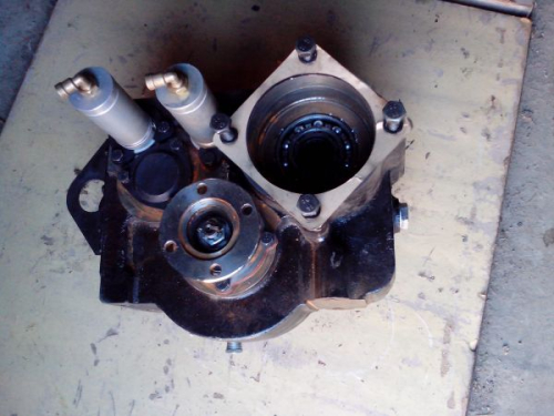 КО-823 0601100 Редуктор раздаточный без гидромотора и нш КАМАЗ Специальные Машины